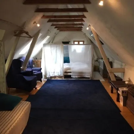 Apartment Grosse Hobbithoehle Mit Gemeinschaftsgarten