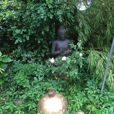 Apartment Grosse Hobbithoehle Mit Gemeinschaftsgarten *