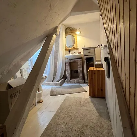 Apartamento Grosse Hobbithoehle Mit Gemeinschaftsgarten